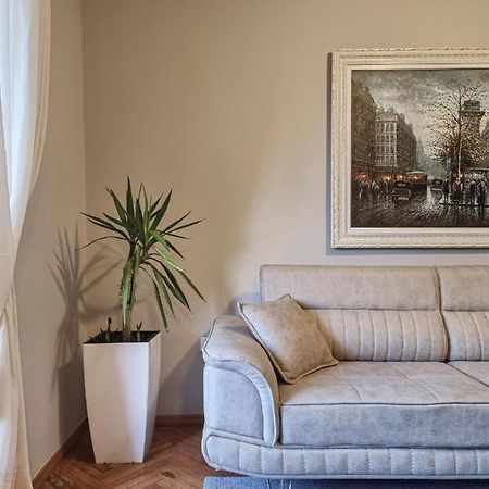 Tirana Center Cozy Apartment 外观 照片